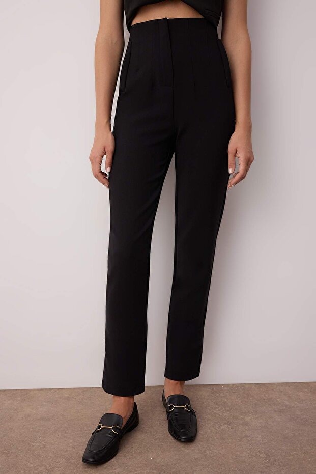 Black Cigarette-Fit Pleated High-Waisted Ankle-Length Woven Pants