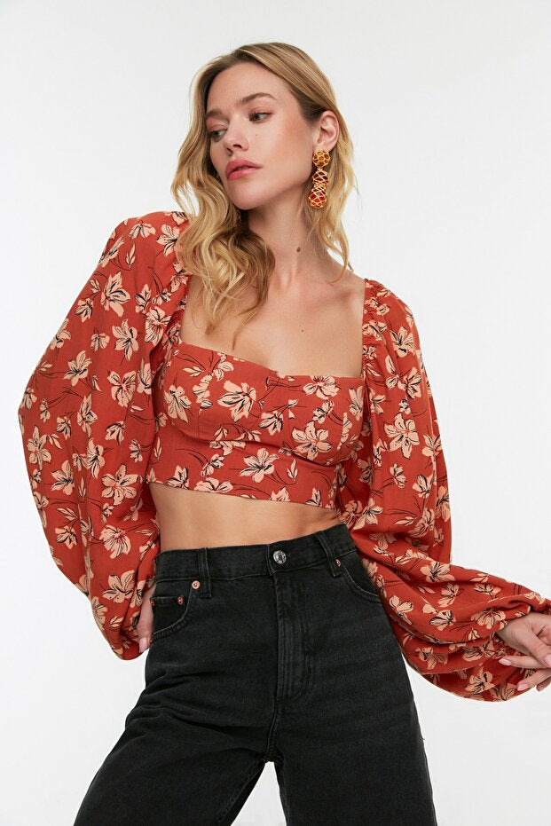 Floral Patterned Woven Beach Crop Blouse